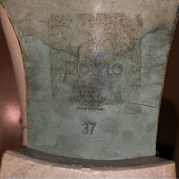 PLOMO soft leather wrap ankle booties. Size 37 (6.5) - Picture 6 of 11